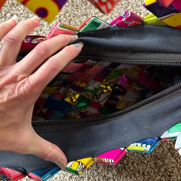 Wrapper handbag - Picture 6 of 6